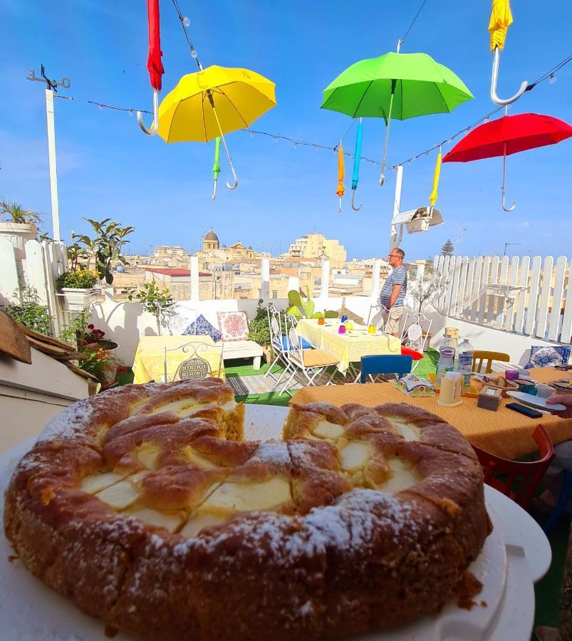 Bed and Breakfast Due Passi Dal Centro Marsala Exterior foto