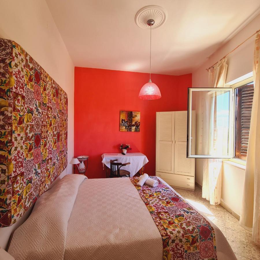 Bed and Breakfast Due Passi Dal Centro Marsala Zimmer foto